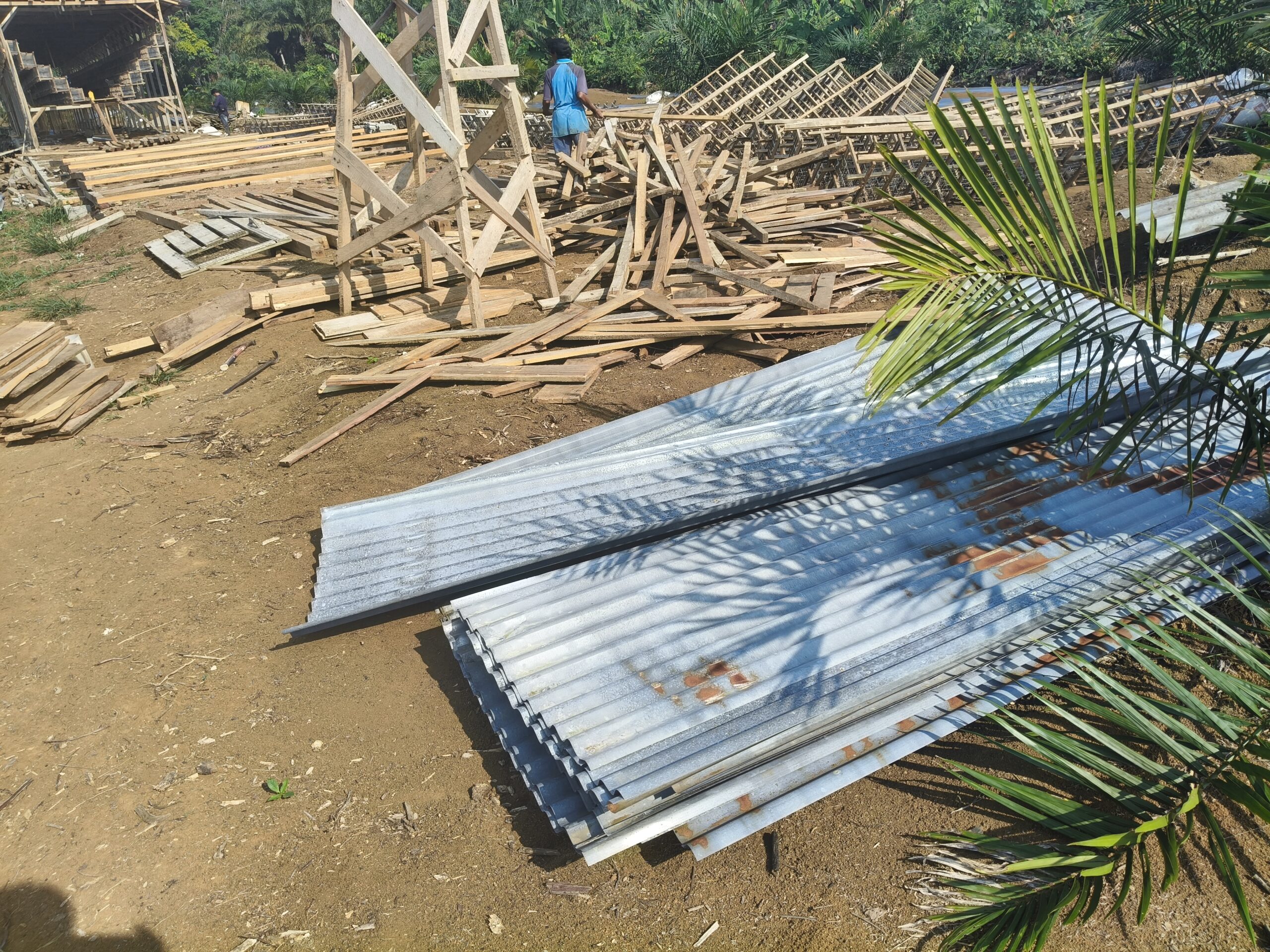 IMG20250725152638-scaled DUGAAN DANA DESA,BELI TANAH JAMINAN BANK YANG MASIH BERMASALAH.