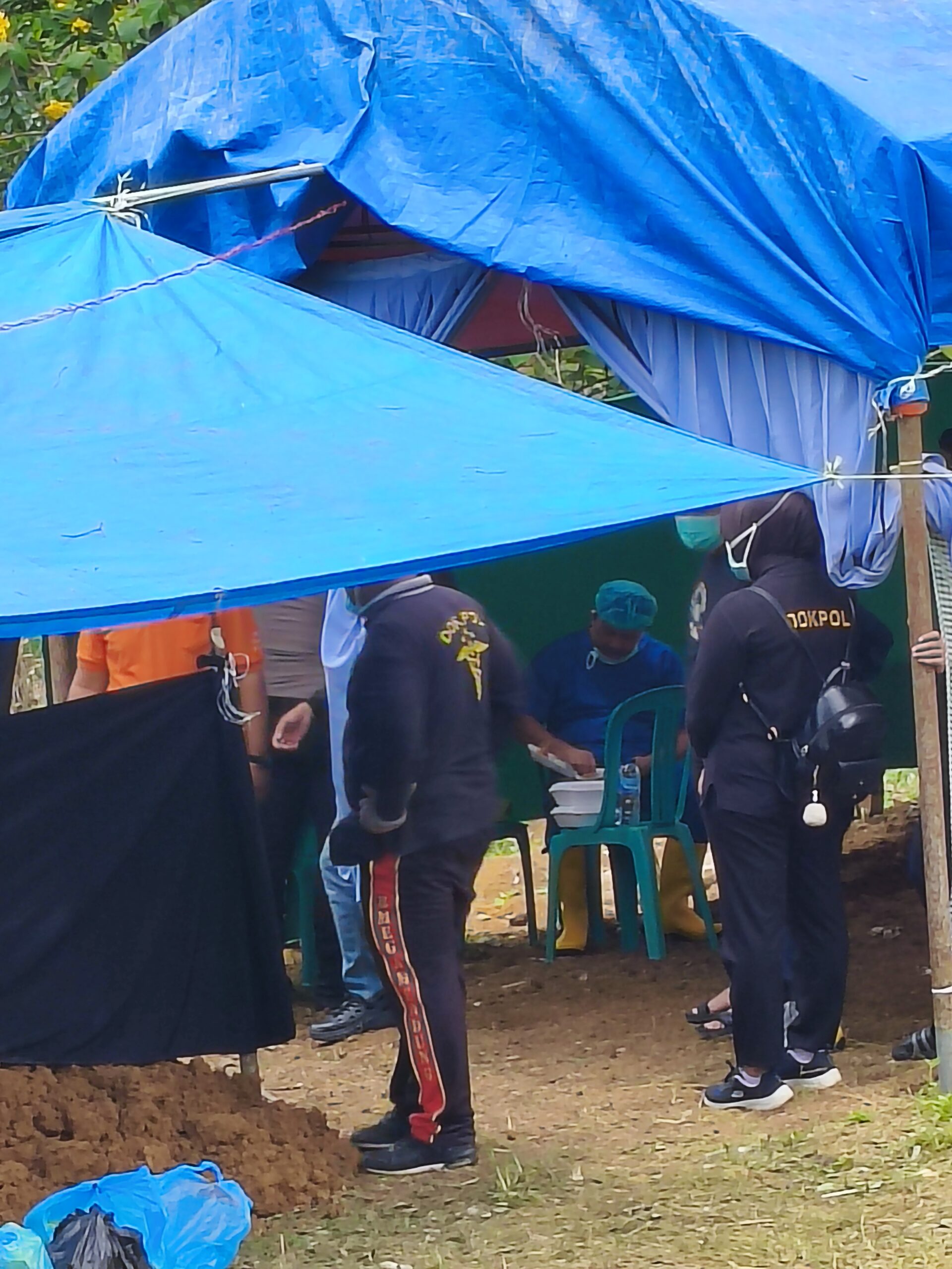 IMG20250913110821-scaled PROSES EKSHUMASI ALM.IMAM KOMAINI SIDIK DI KAWAL TIM LAWYER HENDRY.C.SARAGI DAN POLRES TEBO