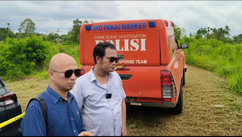 Lawyer HENDRY.C.SARAGI S.H dan Rekan saat Konferensi Pers