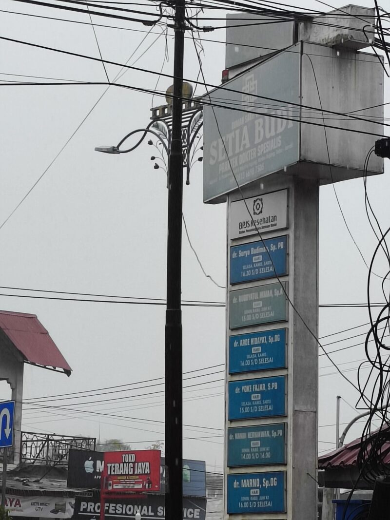 Rumah Sakit Umum Setia Budi di Jalan Pahlawan Poros Kelurahan Wiroto Agung Kecamatan Rimbo Bujang.Tebo