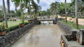 Aliran Sungai di Taman Rivera Park Desa Perintis Tampak Keruh Dan Berlumpur, Akibat Tambang Emas di Hulu Sungai ( Foto : Akun FB Rivera Park)