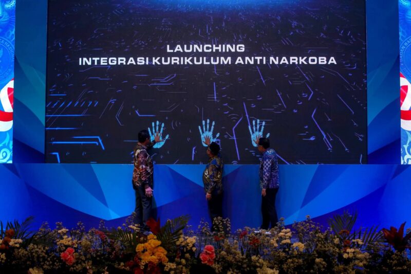 KEPALA BNN SUYUDI ARIO SETO saat meluncurkan Integrasi Kurikulum Anti Narkoba (IKAN) 
