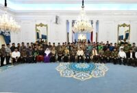 Foto Bersama Presiden Prabowo Subianto menggelar pertemuan bersama para pimpinan organisasi kemasyarakatan