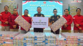 Pers Rilis - Kejaksaan Tinggi (Kejati) Lampung menyita uang sebesar Rp100 miliar dalam penyidikan dugaan tindak pidana korupsi penggunaan kawasan hutan.