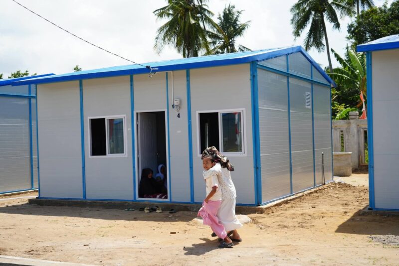 Sebanyak 104 unit huntap tipe 36 telah rampung dibangun dan dilengkapi berbagai fasilitas pendukung, antara lain instalasi air bersih, listrik, kamar mandi, toilet, serta perabotan rumah tangga 