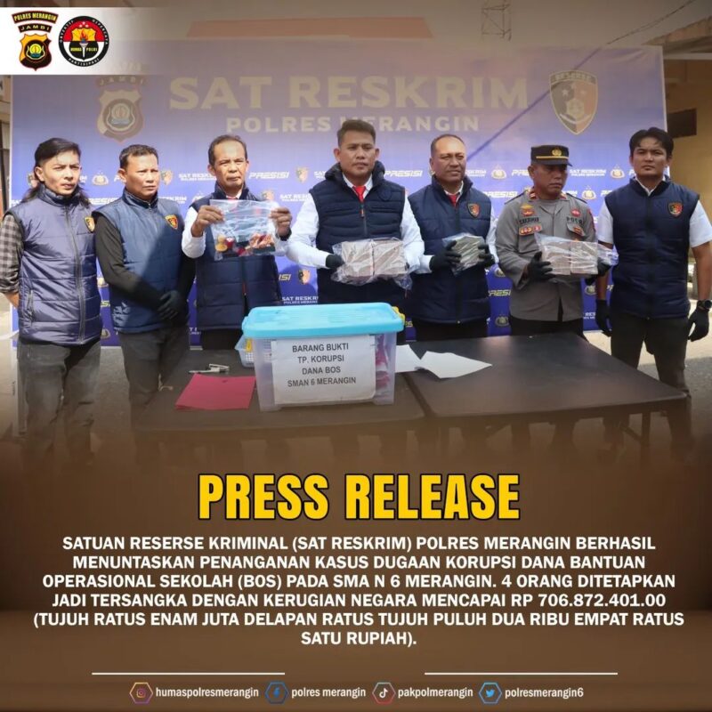POLRES MERANGIN SAAT PRESS RILIS KASUS TERSANGKA DANA BOS. 
dok.Polres Merangin