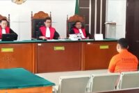 HAKIM PENGADILAN TEBO SAAT MEMBACAKAN PUTUSAN KASUS PEMBUNUHAN IMAM KOMAINI SIDIK (Alm).