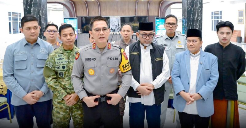 Kapolda Jambi mengikuti kegiatan video conference (vicon) pemantauan nasional yang dipimpin langsung oleh Listyo Sigit Prabowo .