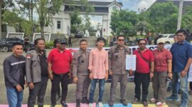 Foto Bersama Kepala Kejaksaan Negeri Tebo Setelah Menerima Berkas Aduan.