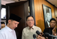 Anggota DPRD Jember Achmad Syahri Assidiqi Saat Diwawancarai Awak Media.