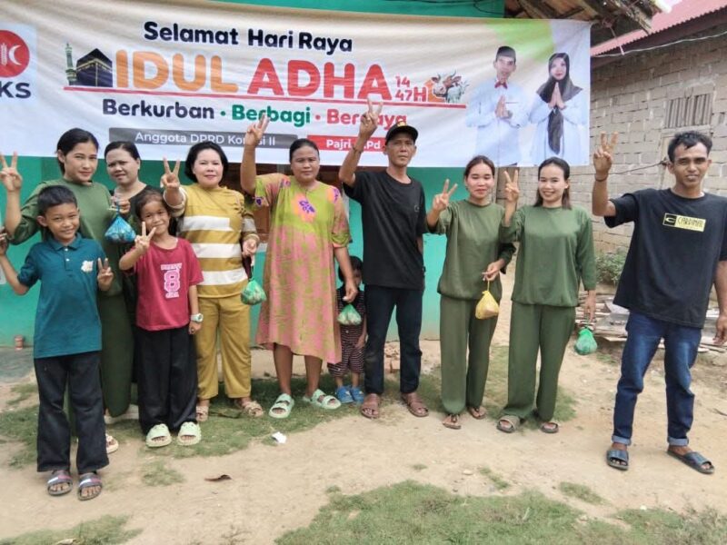 Syafrizal Bersama Tim Kemenangannya.