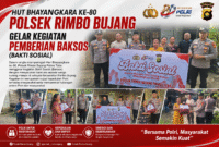KAPOLSEK DAN PERSONIL POLSEK RIMBO BUJANG DALAM KEGIATAN BANSOS MEMPERINGATI HUT BHAYANGKARA KE 80