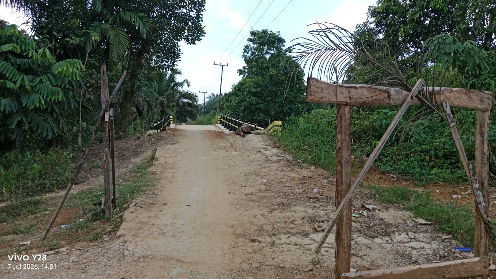 IMG-20260707-WA0023 Jembatan Jalan Sapat Amblas, Warga Mekar Kencana Desak Pemerintah Segera Turun Tangan