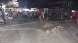 Beton Pondasi Untuk E-parkir Dirusak Massa Pasar Sarinah Rimbo Bujang